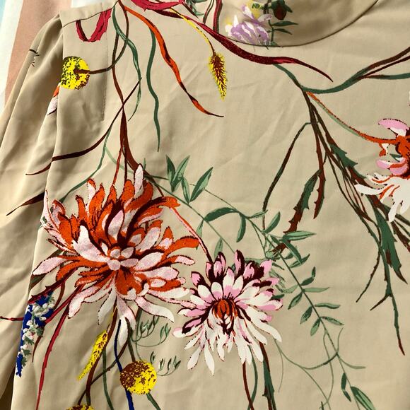 H&M Cream Floral Mock Neck Long Sleeve Blouse Size XS - Picture 4 of 13